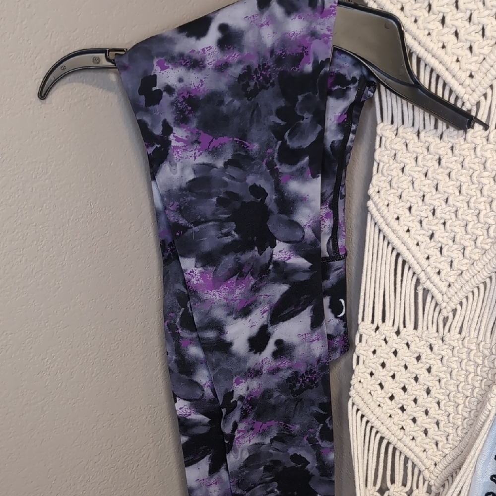 Zyia Purple and Black Floral Leggings